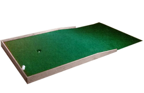 Mini Golf, Hole in One with 8ft of Green