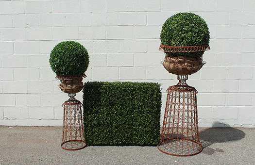 Prop Rustic Wire Urn with boxwood decor IMG 5349 large
