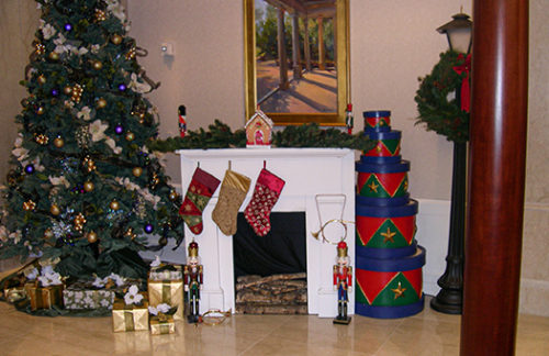 White Wood Fireplace, Standard Facade