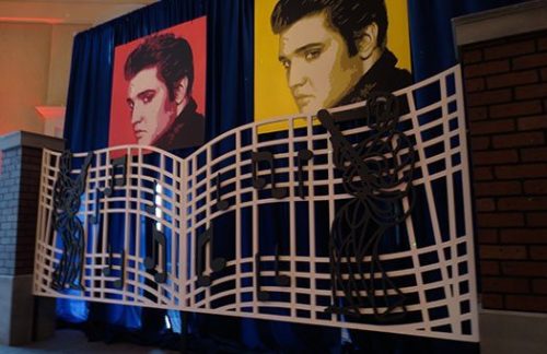 Elvis' Graceland Gate Entranceway