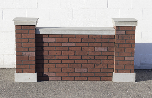 knee wall brick