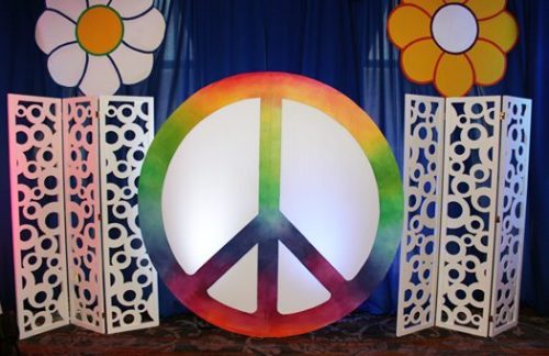 PEACE & FLOWER - 60s Party Decorations, Hippie theme  Glow party  decorations, Glow party, Blacklight party