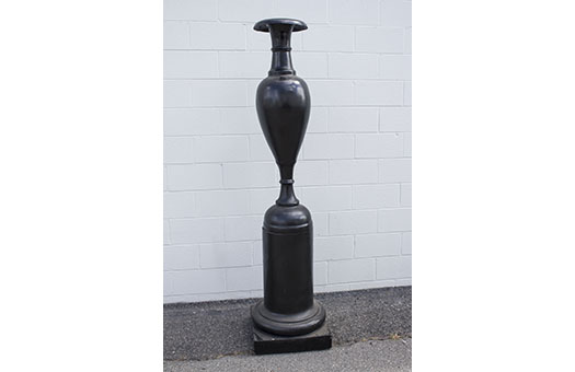 urns tall black IMG 7867 Large