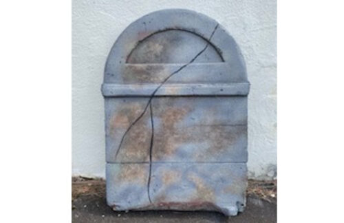 Tombstone Arch with "T" Crack